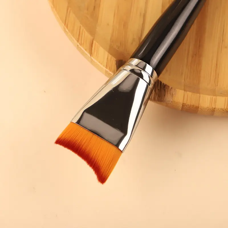 Flat-head curved non-absorbent powder mask brush lightweight and seamless no-streak makeup brush straight slanted foundation brush