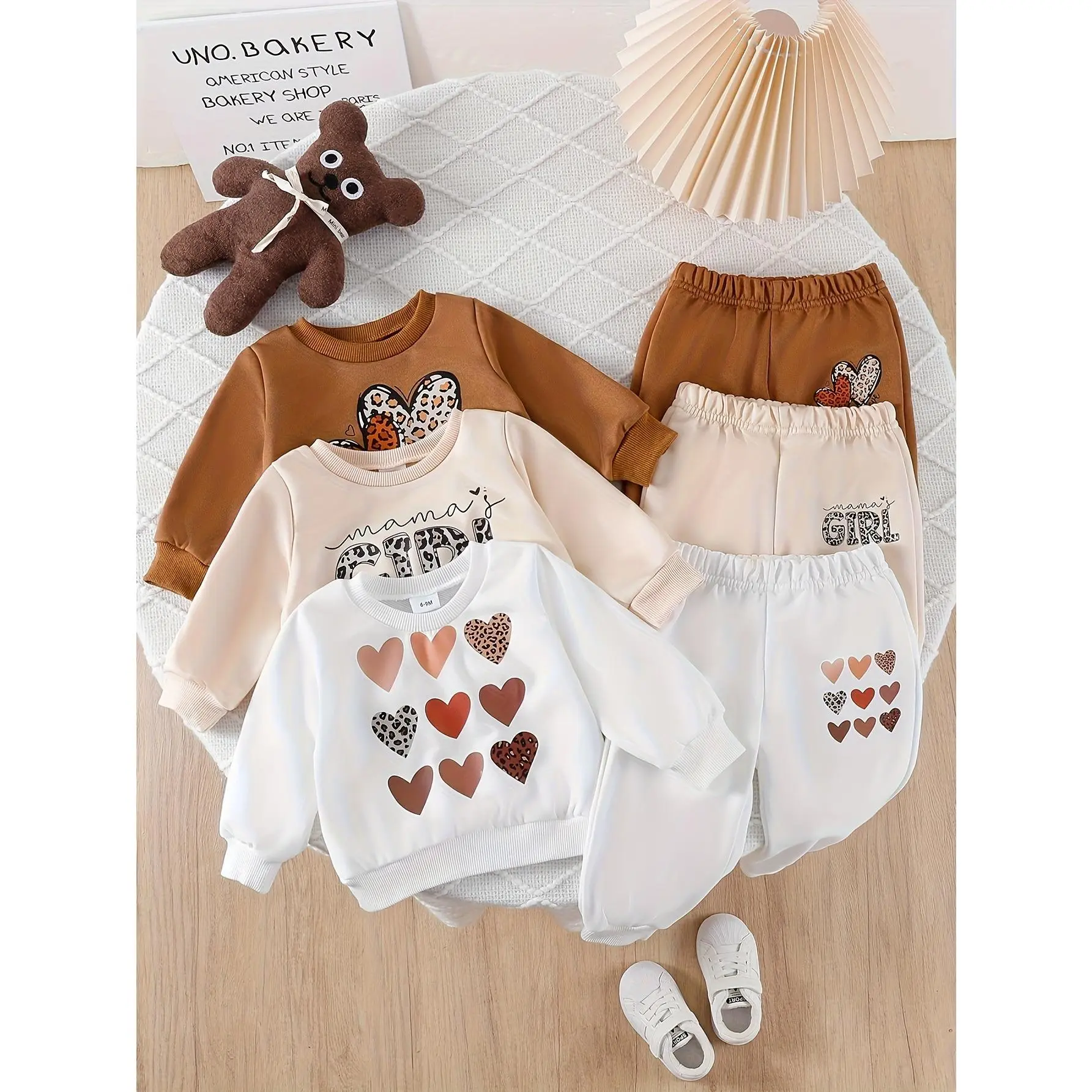 6-Piece Set, Trendy American Retro Heart Leopard Print Crew Neck Sweatshirt & Casual Sports Pants for Girls, Autumn & Winter Hot Item