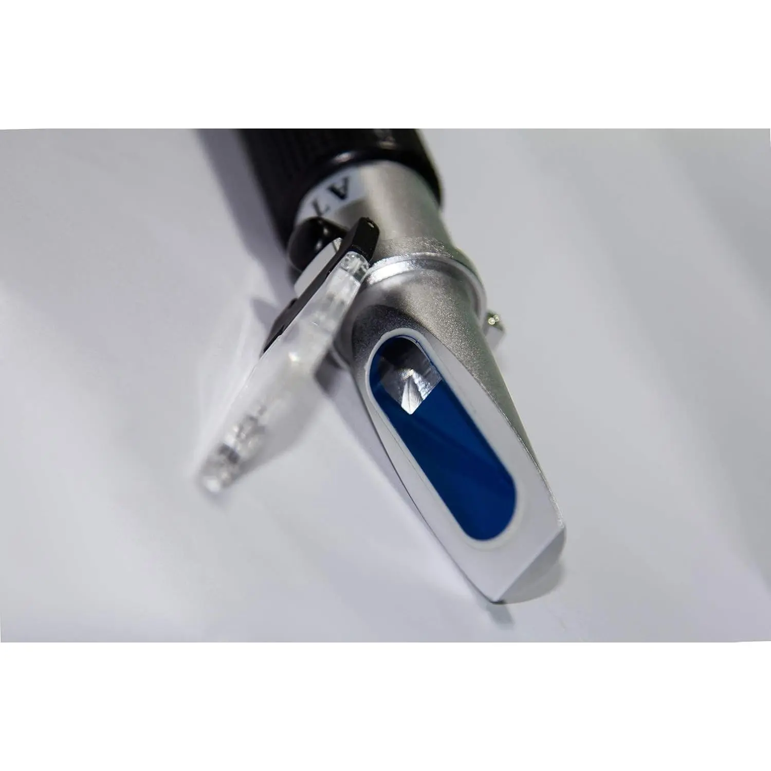 Refractometer with ATC Automatic Temperature Compensation (0-32 Brix), Triple Scales Hydrometer for Beer Wine Juice Homebrew