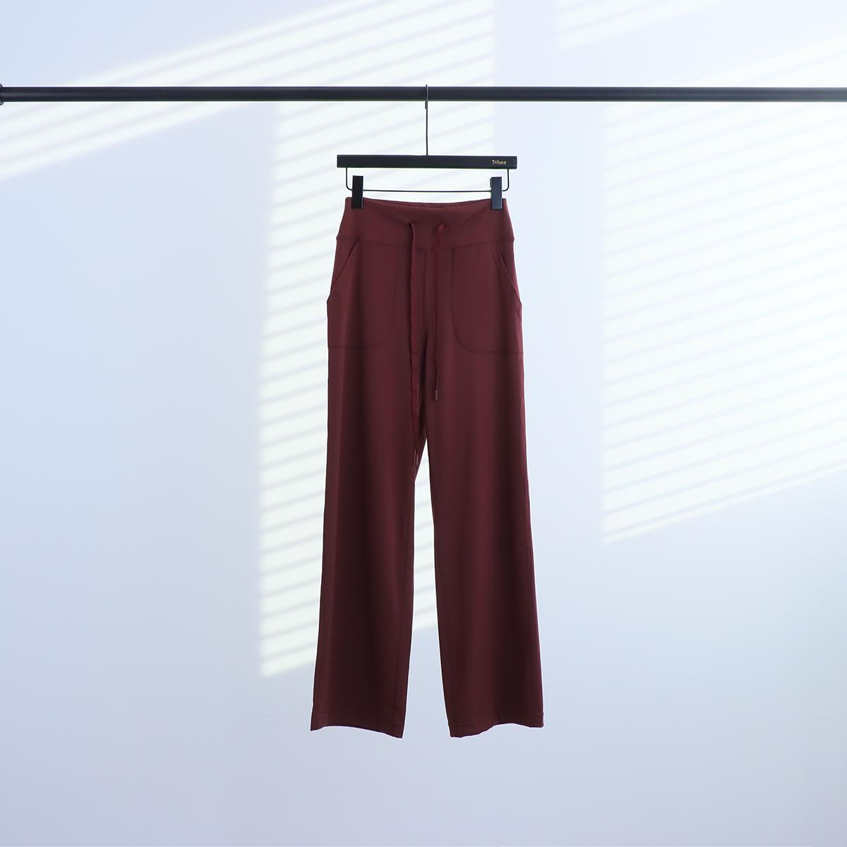 LULU Elegant Women's Straight-Leg Pants: A flattering, tailored fit perfect for both athletic and casual occasions, suitable for all seasons, and expertly crafted.