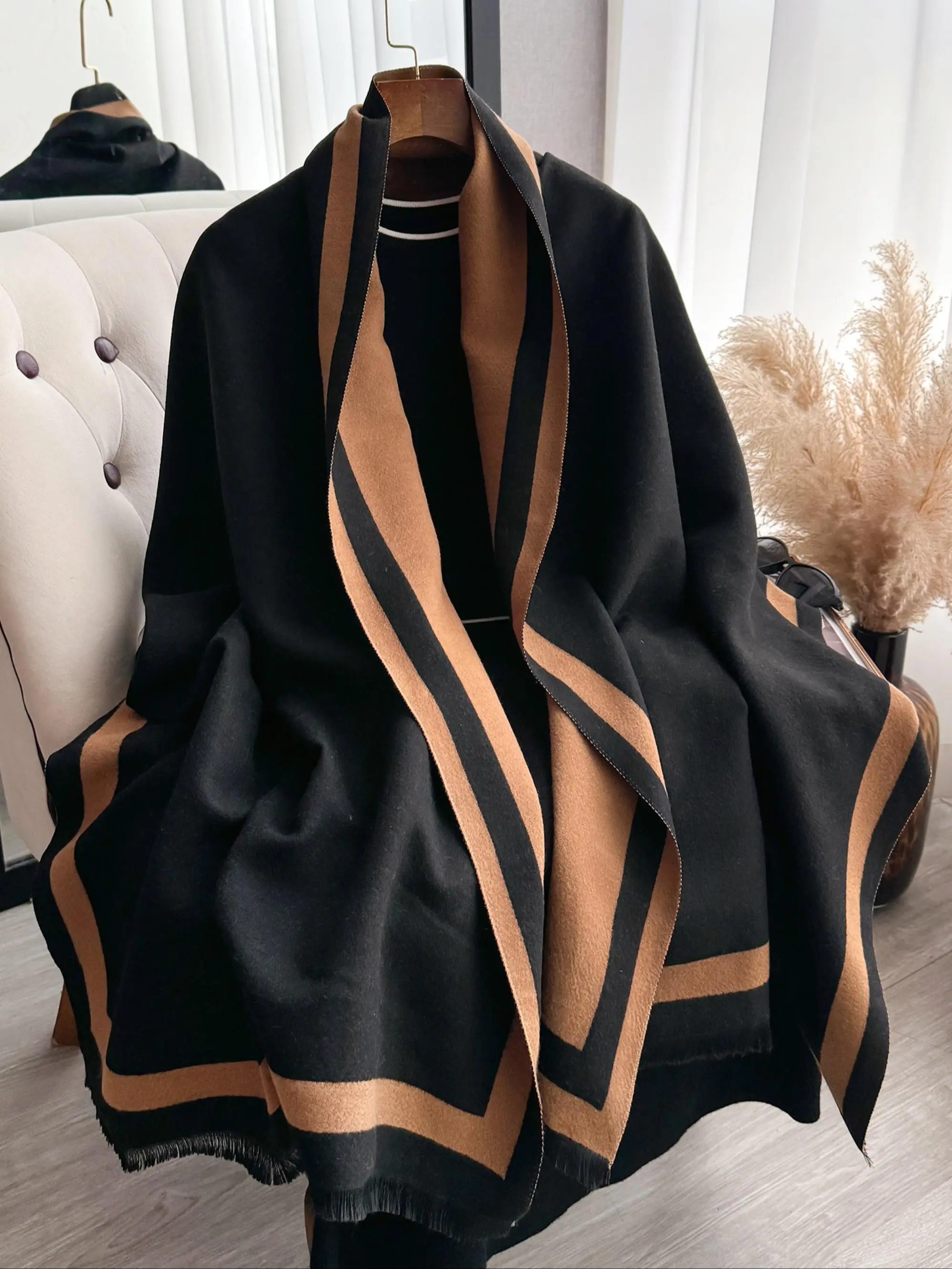 Elegant Double Sided Design Shawl, Casual Soft Warm Scarf for Fall & Winter, Fashion Accessories for Women & Men
