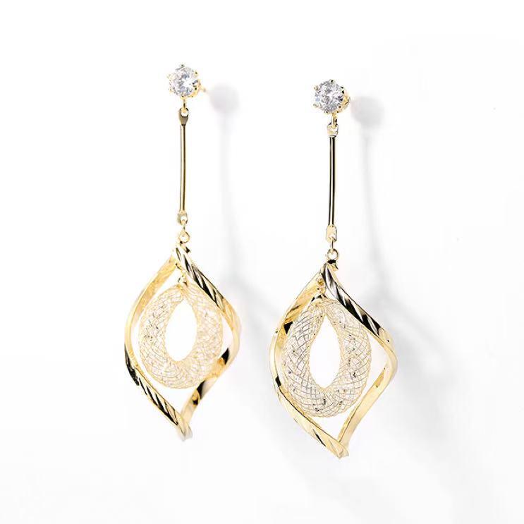 Elegant Long Spiral Clip-On Earrings | Minimalist Sophisticated Style | Versatile Daily Wear | Ideal Valentine's Day Gift for Friends