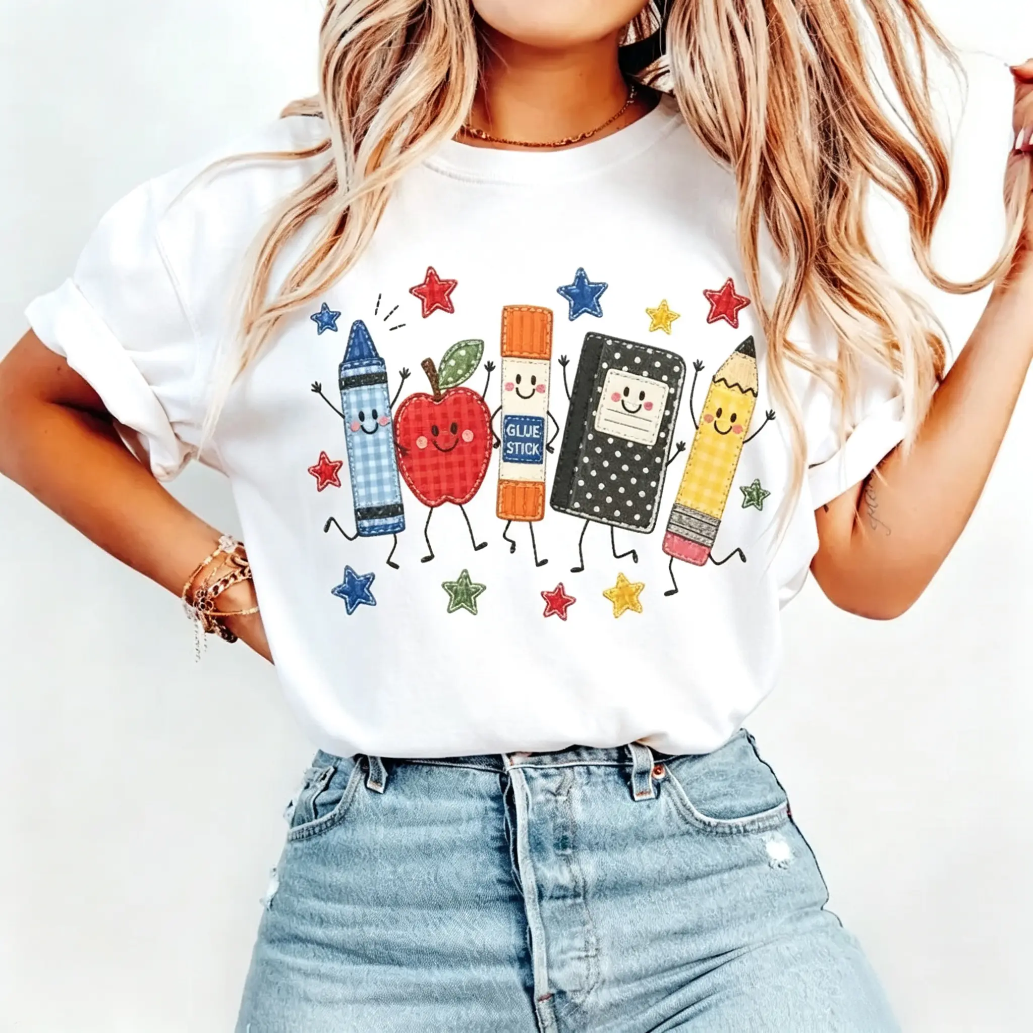 Teacher Life Graphic T-Shirt, Unisex Soft Cotton Teacher Clothes in a Casual Relaxed Fit, Multi-size Round Neck Top for Back to School, Trendy Teacher Clothing