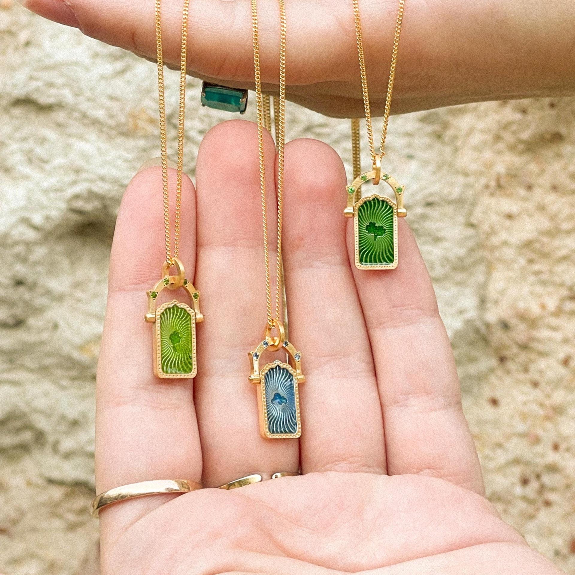 Tarot Shaking Necklace – Guardian Jewelry | Y2K Love Charm Necklace, Titanium Steel Vacuum Furnace, Tarnish-Free Hypoallergenic, High Color Retention, Waterproof Daily Wear, Boho Protection Gift for Her