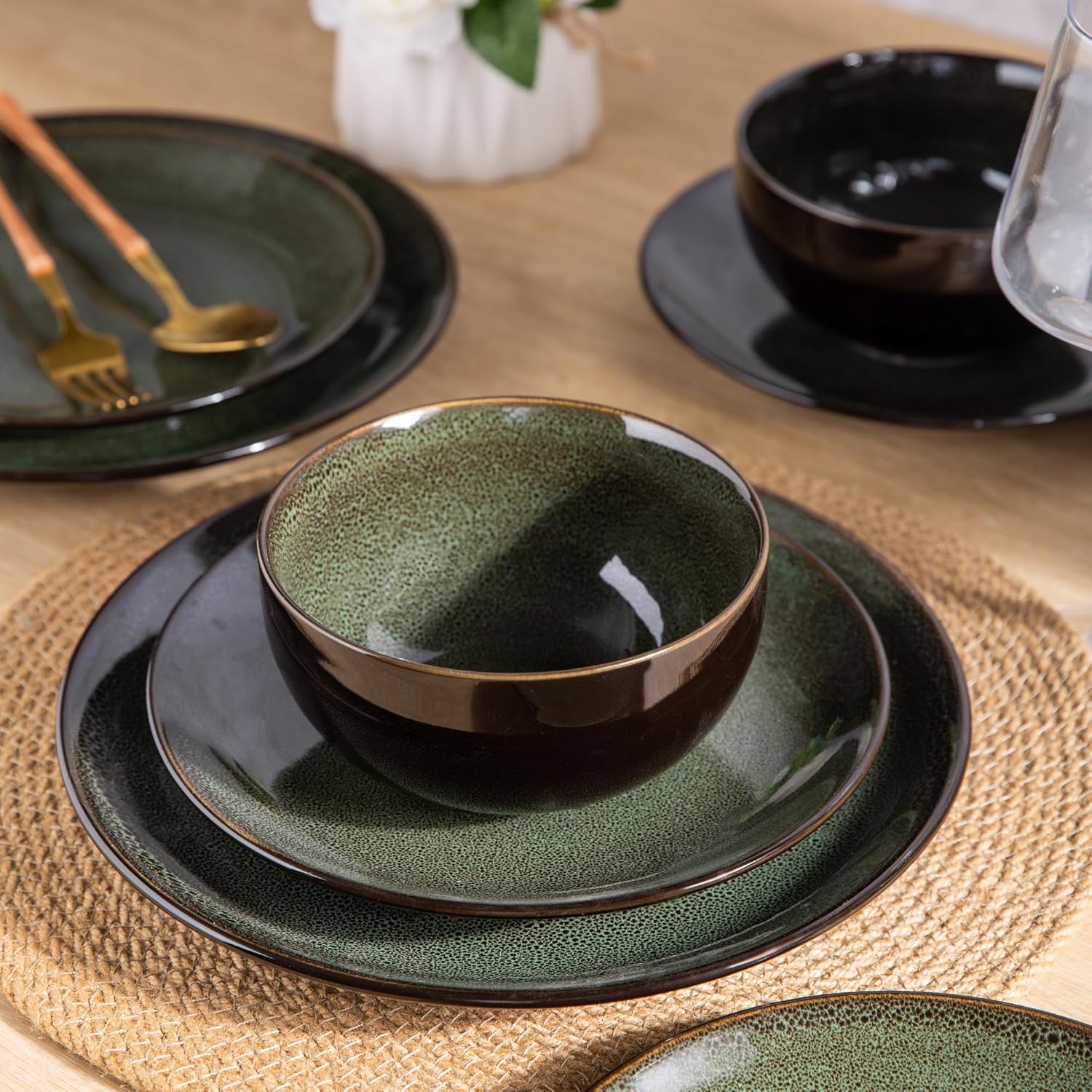Ceramic Dinnerware Sets for 8,Stoneware Plates and Bowls Sets,Handmade Reactive Glaze Dishes Set,Chip Resistant and Scratch Resistant | Oven&Dishwasher & Microwave Safe-Green(24PCS)