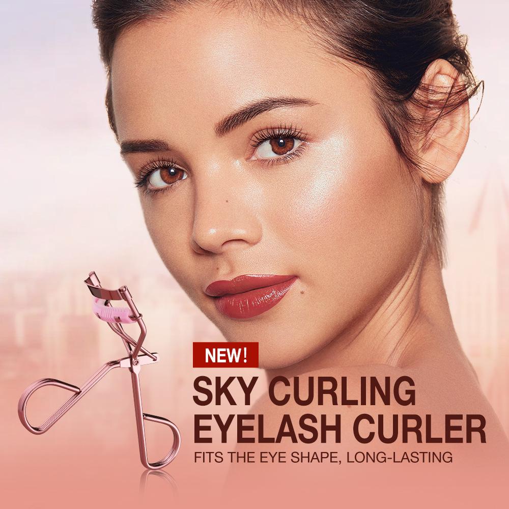 New convenient eyelash curler with comb, easy to create natural curls, equipped with a rubber pad for assistance