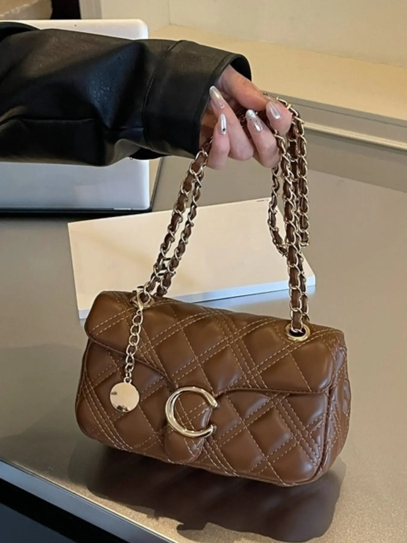Women's Crossbody Bag, Trendy Crossbody, Fashion Flip Cover Satchel, Metal Chain Strap, PU Leather, Ideal for Shopping, Dating, Gifts, Daily Use