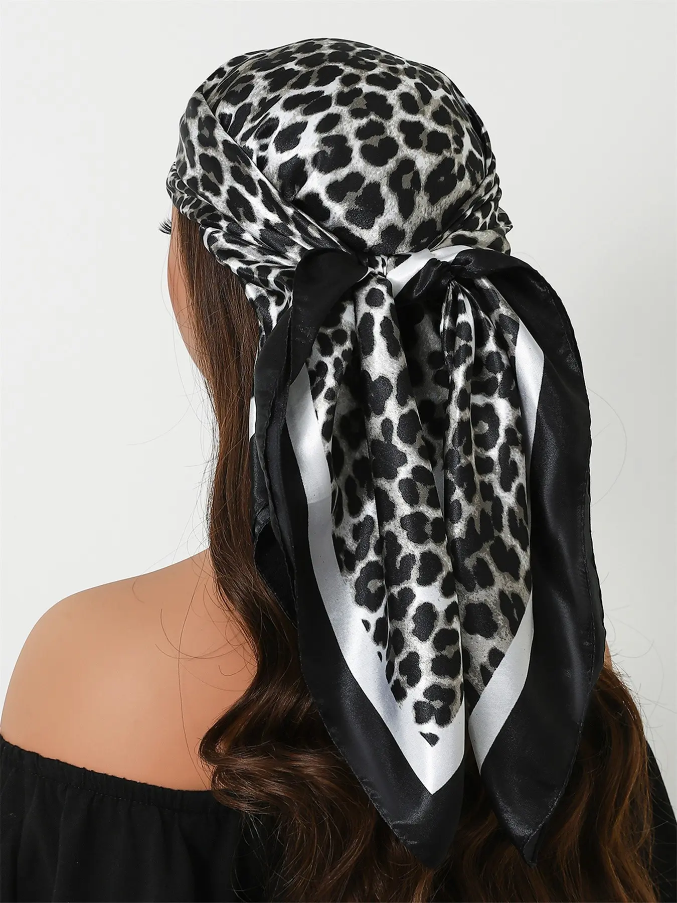 Luxury Printed Scarf, 35.4 Inch Fashion Shawl, 90x90 Cm Travel Wrap, Women's Silk Scarf, All-Season Headscarf, Scarf For Hair, New Arrival