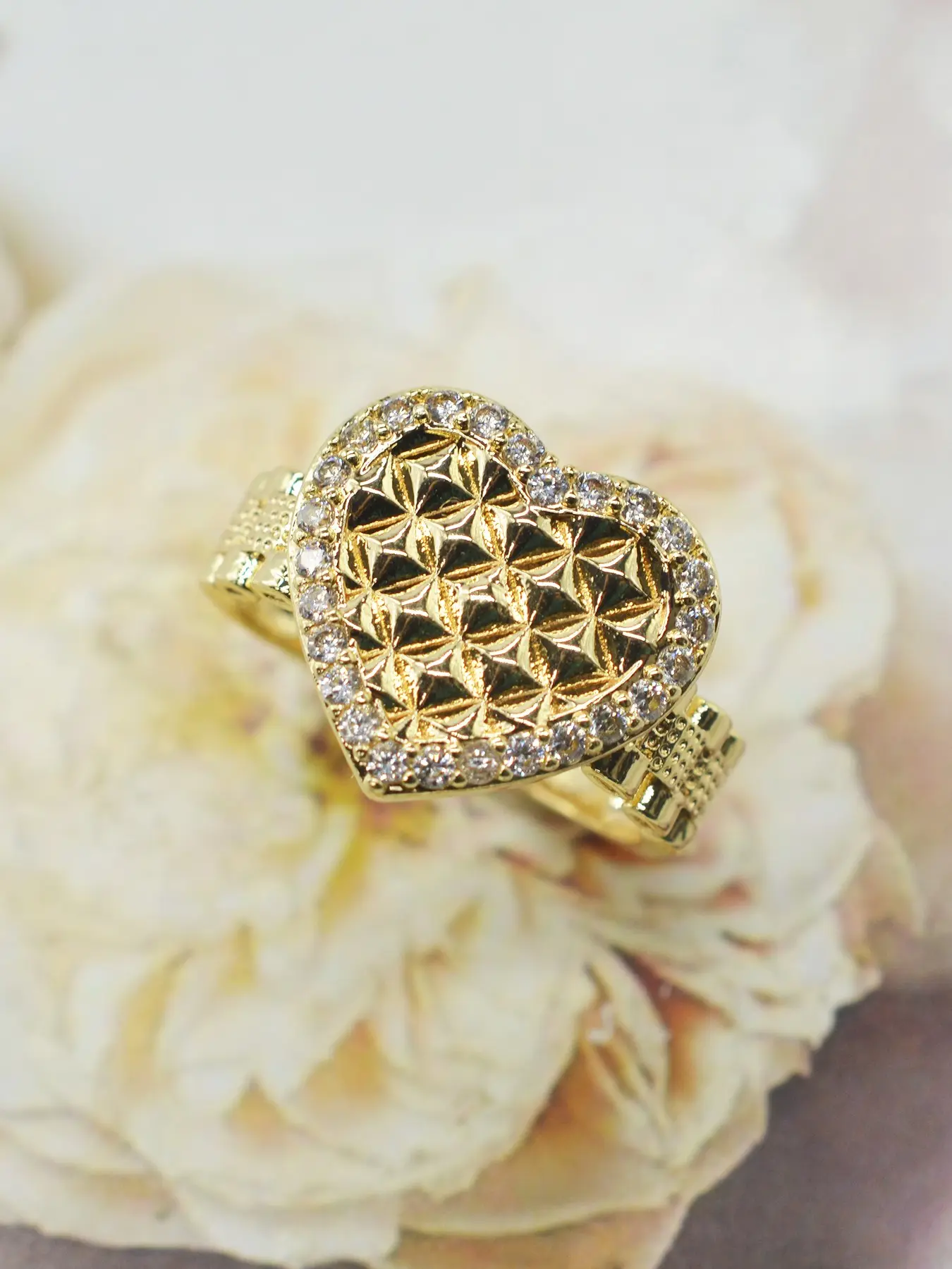 Elegant Retro Heart Ring with Zircon, Simple Rhombus Design, Perfect for Daily Wear, Gifts for Girlfriend, Mother, Valentine's Day, Christmas, Heart Shaped Ring, Zircon Embellished Rings