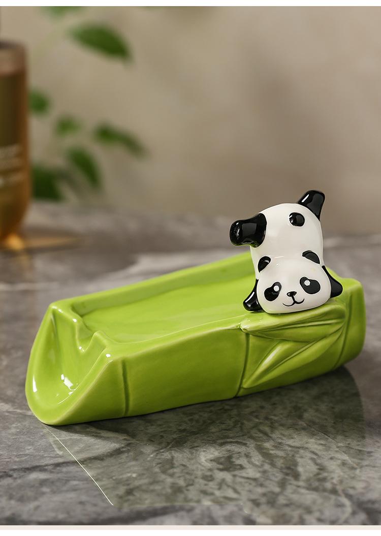 New high-appearance panda ceramic soap box