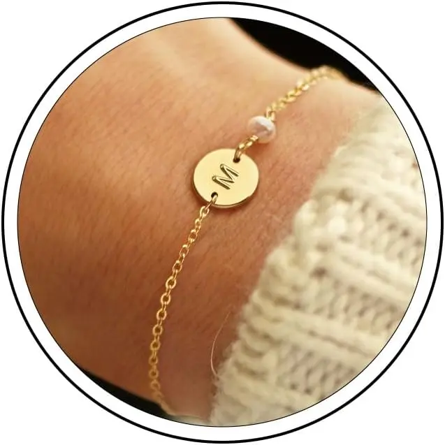 Turandoss Gold Initial Bracelets for Women - Personalized Gold Bracelets for Women Teen Girls Initial Pearl Bracelets for Girls Gifts Disc Monogram Bracelets Gold Jewelry for Women Teen Girl Gifts
