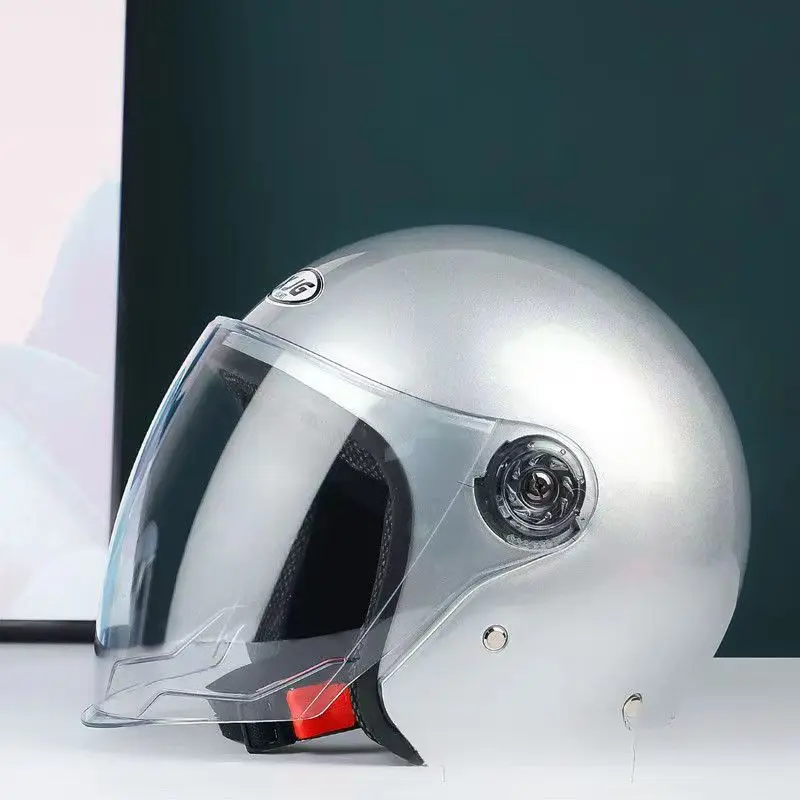 Unisex Motorcycle & Electric Scooter Safety Helmet, Year-Round Cold-Proof Performance, Moderately Lightweight Design, Classic Plain Appearance, 28*24cm, for Daily Riding