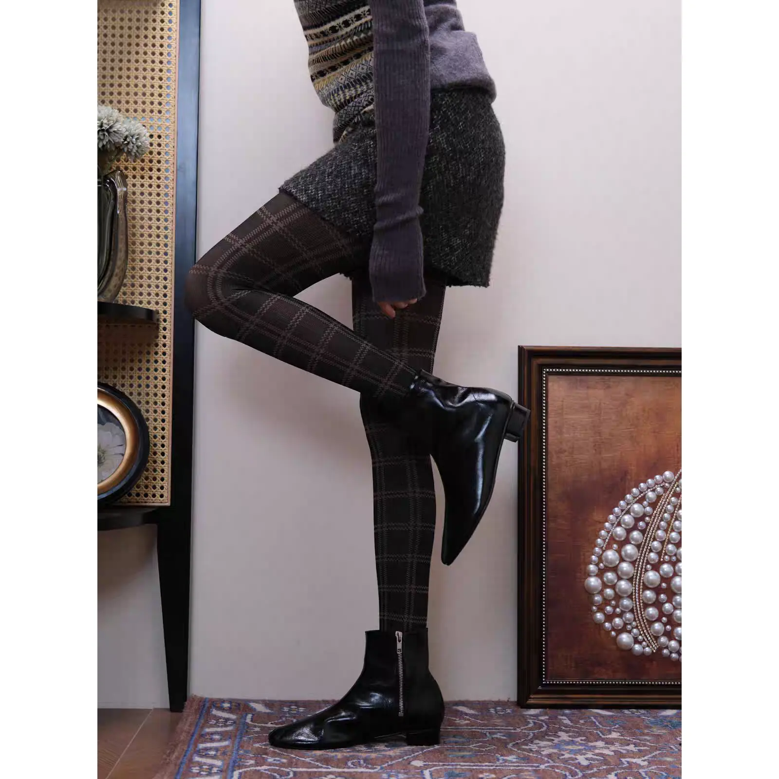 Vintage Brown Argyle Plaid Tights, Dark Academia Aesthetic Plaid Patterned Stockings, Retro Preppy Style Knitwear Pantyhose for Women