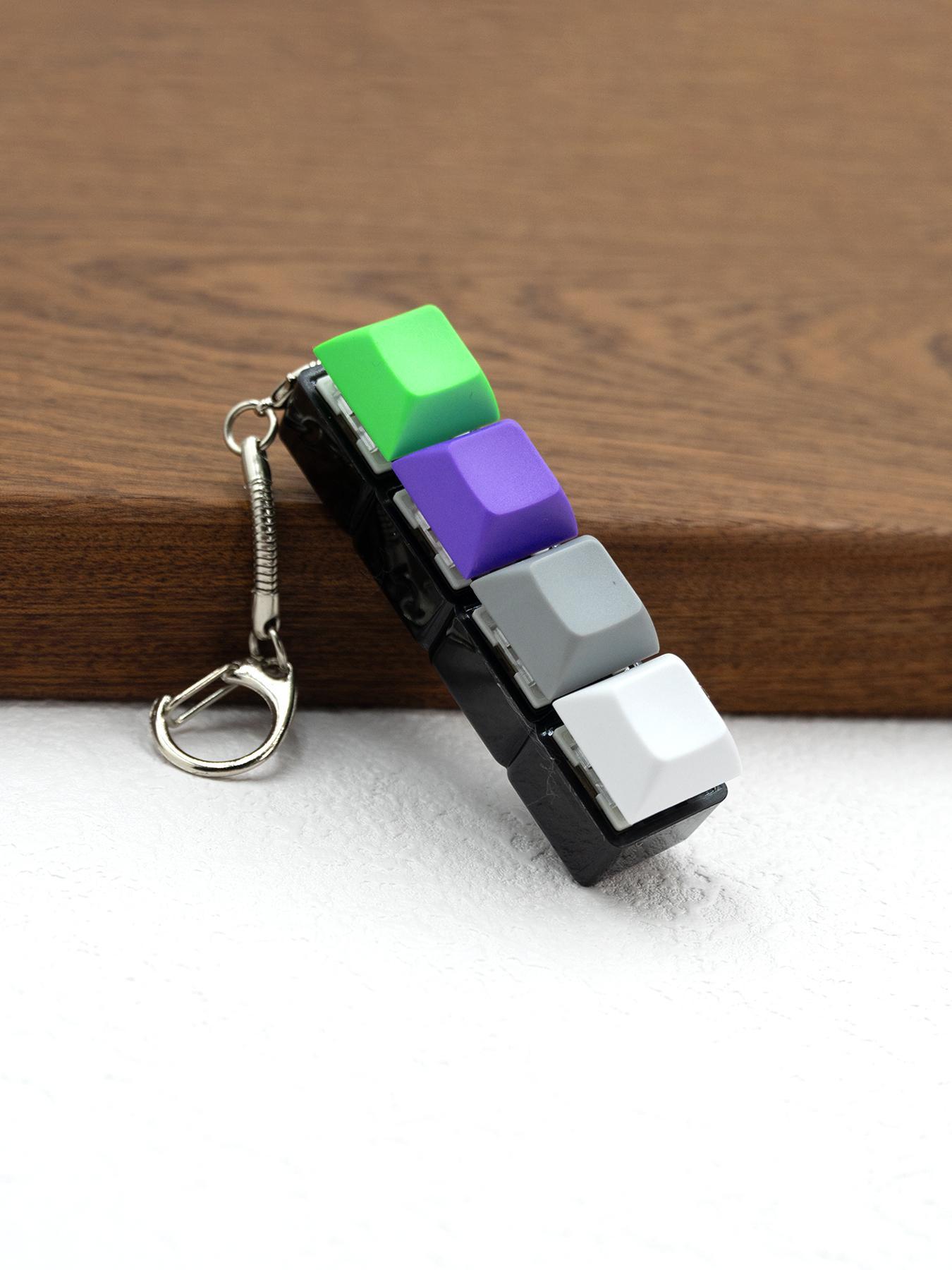 Summer 2025 Fun Keycap Keyboard Keychain, Punk Style Keyboard 4 Keys Toy Keychain for Women & Men, Fashion Accessories for Daily Use for Decompression Gift