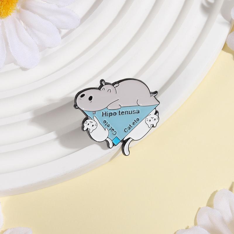 Spanish Animal Triangle Edge Pun Enamel Pins Cartoon Hipo tenusa Cat eto Brooches Bag Lapel Badge Jewelry Students Teachers Gift