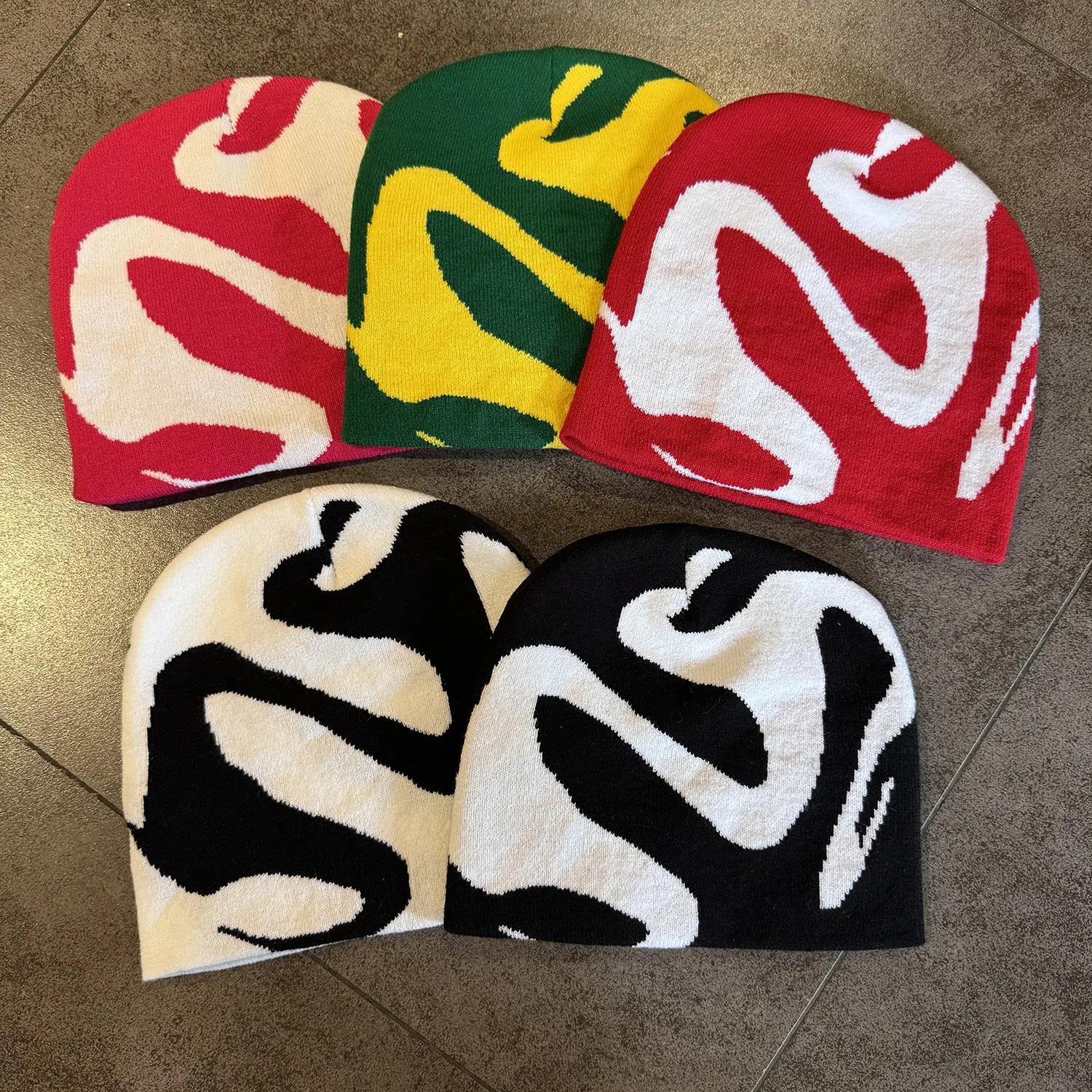 Fashion Beanie Cap for Women Men Trendy Going Out Hat Luxury Vibe Multi Color Plain Knit Hat Retro Casual Aesthetic Headwear Stylish Matching Warm Hat