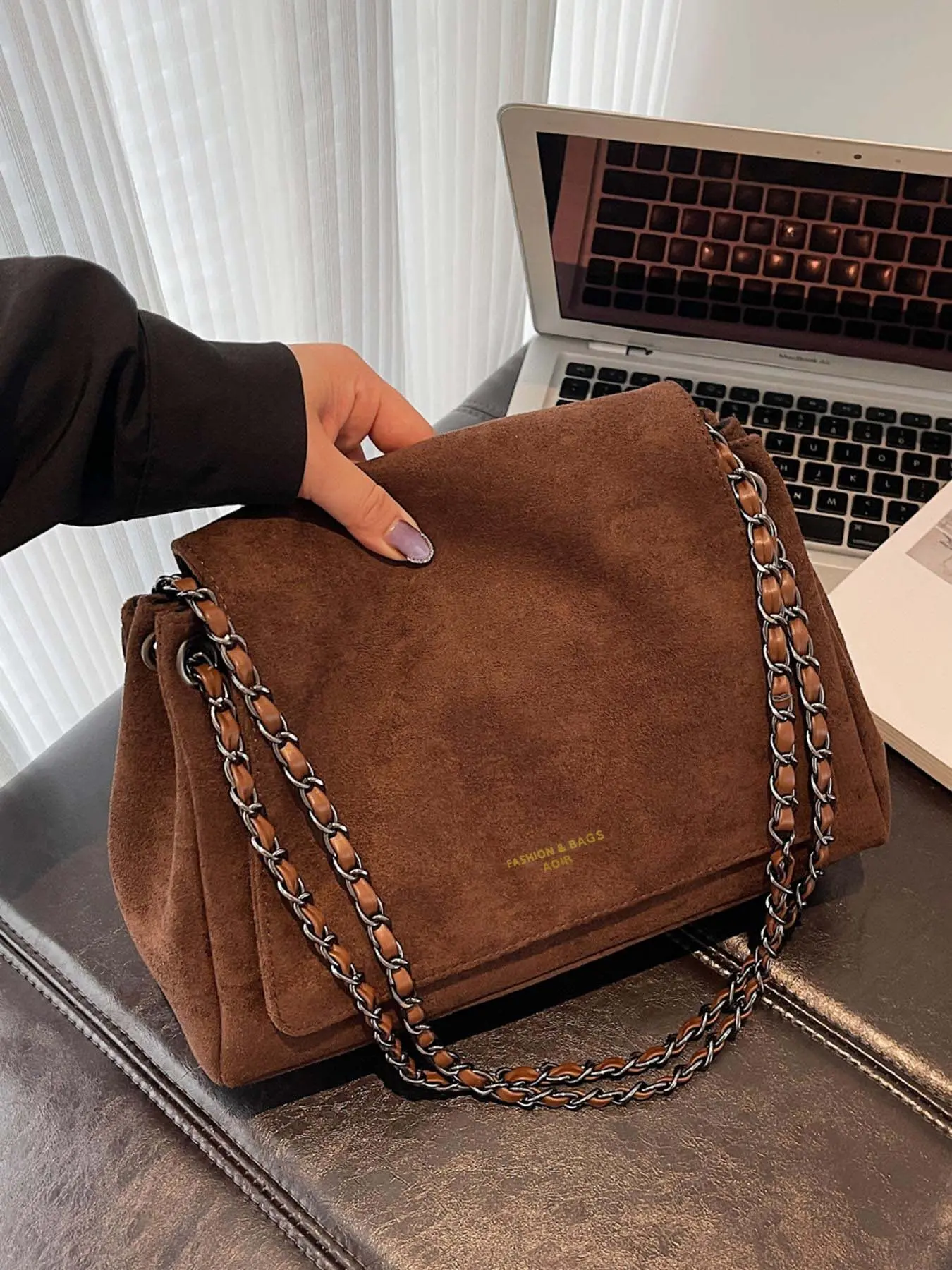 Retro Vibe Armpit Bag, Handbag Shoulder Bag, Chain Shoulder Strap Design Purses for Mobile Phones and Lipstick, Suitable for Daily Commuting, Dating, and Gatherings, Crossbody Shoulder Bags