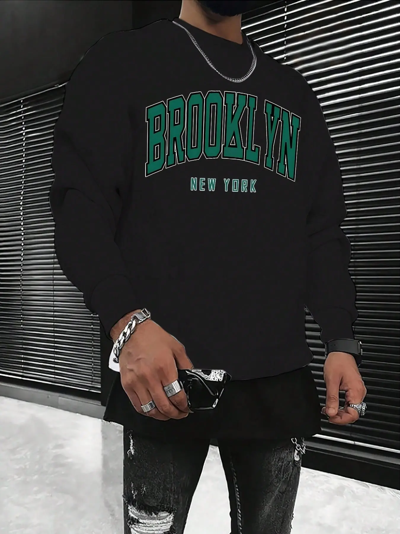 Men's Casual Round Neck Letter Boston City Print Sweatshirt, Loose-Fitting Long Sleeve Fall & Winter Gift for Friends