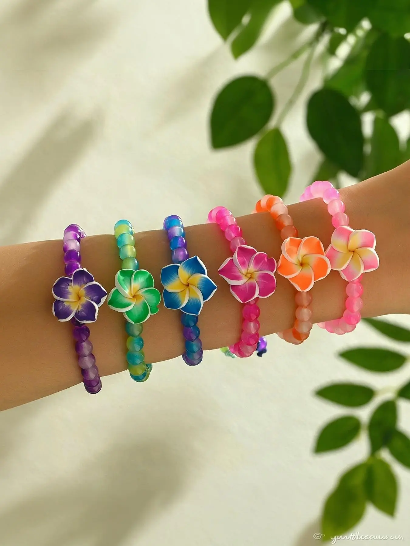 Bohemian style sweet and fresh acrylic bead bracelet with egg flower weaving and adjustable drawstring 6-piece set