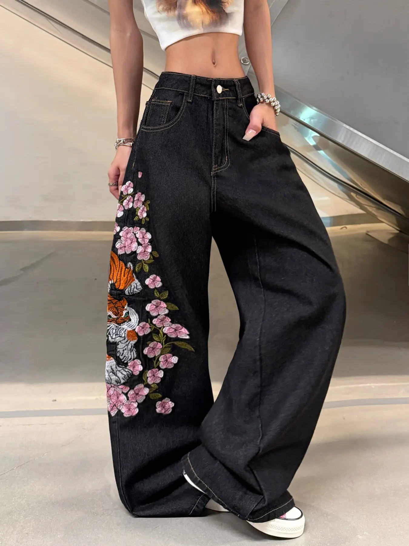 Women's Denim Jeans, Heavy-Duty Tiger Floral Embroidery Straight Leg Wide-Leg Jeans, Y2K Street Fashion Loose Long Pants, Halloween Gift