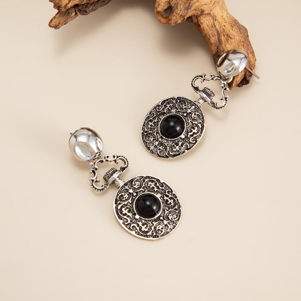 French Vintage Hollow Floral Disc Earrings – Fashionable Geometric Rhinestone Long Tassel Earrings