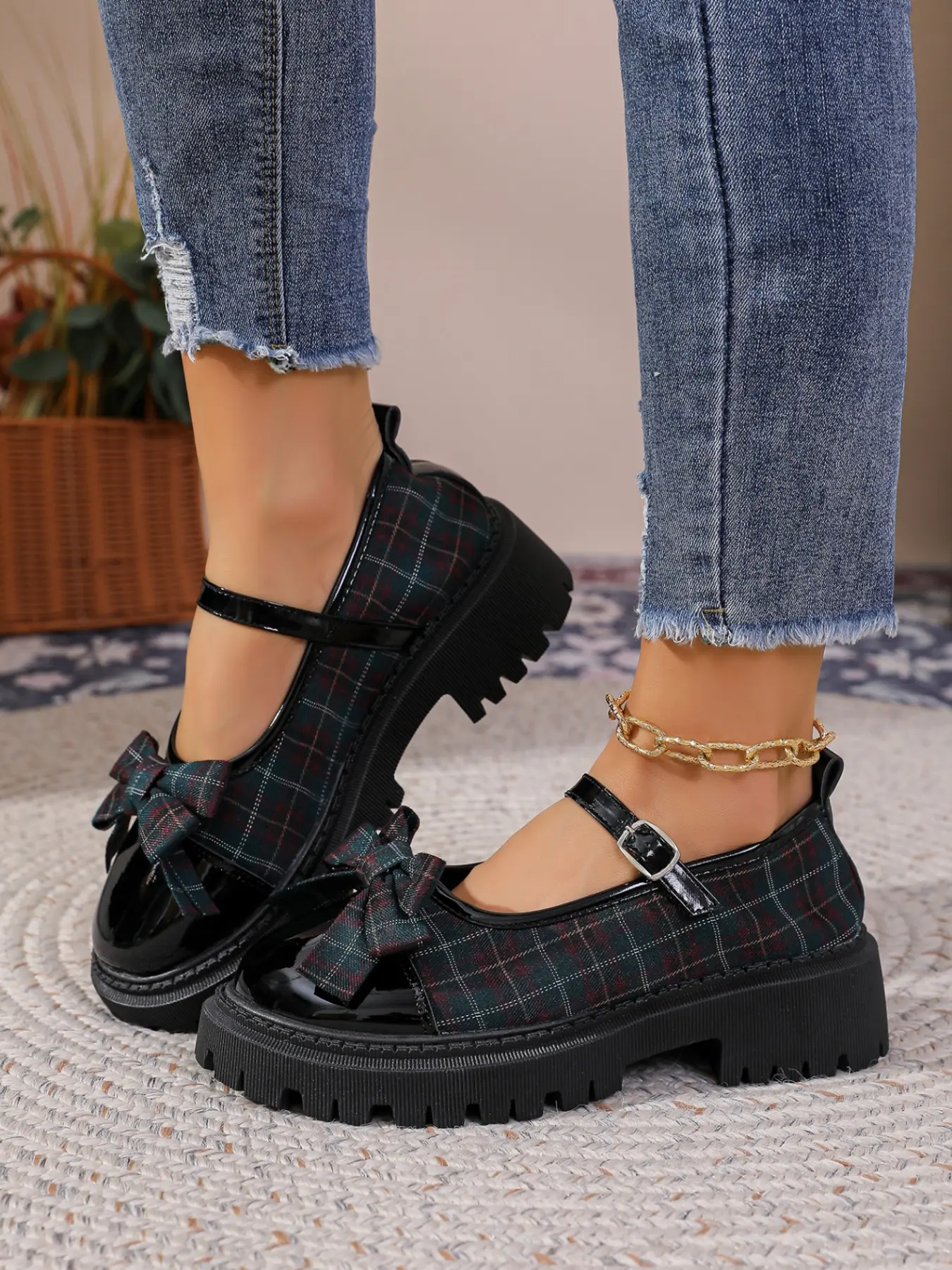 Women's PU Leather Gingham Mary Jane Shoes, Adjustable Mary Janes, Adjustable Metal Buckle, Vintage Style, All Seasons, Comfortable Wide Fit, Thick Sole