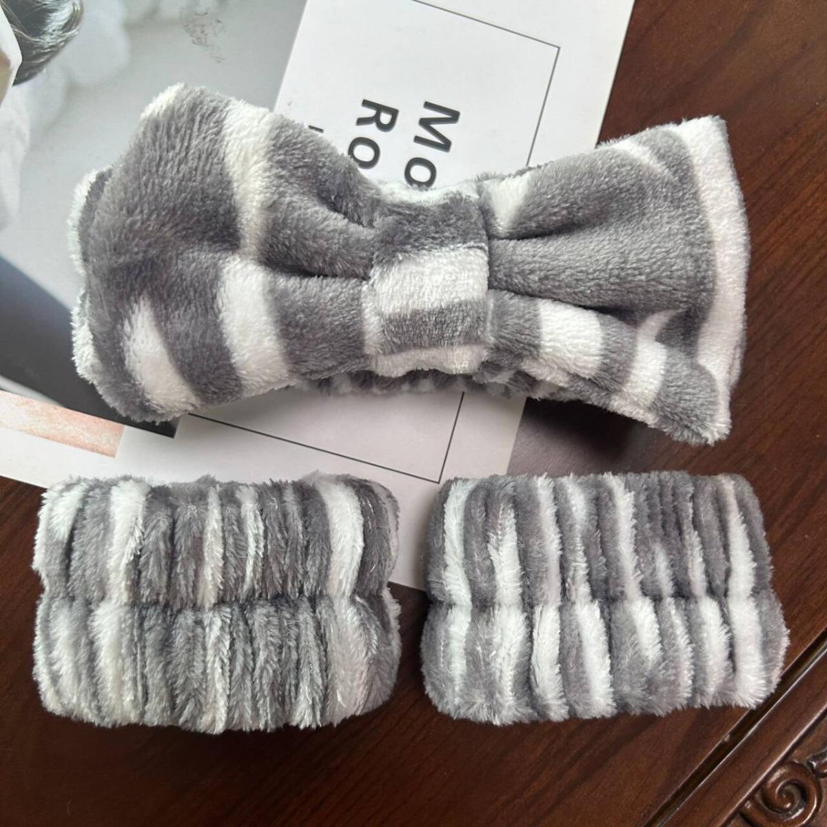 3 Pcs Cute Cat Ear Leopard Print Plush Headband For Women Girls Spa Washing Face and Makeup Headband Elastic Moisture Resistant Sleeves Wrist Strap