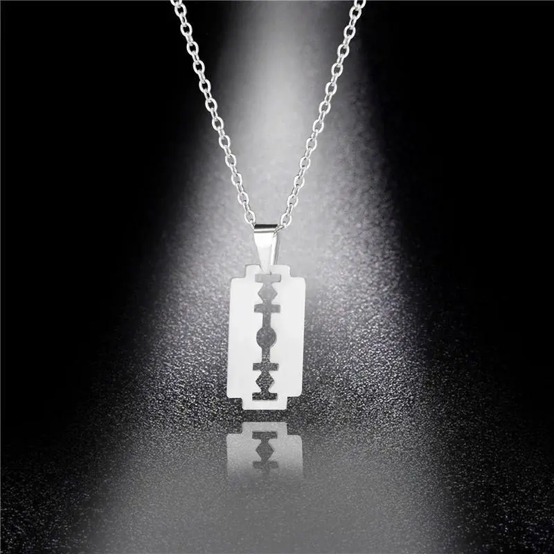 Stainless Steel Flame-Quenched Razor Blade Pendant Necklace, 2021 Casual Rock Punk Street Hip-Hop Jewelry for Males, Silver Stress Relief Toy Accessory