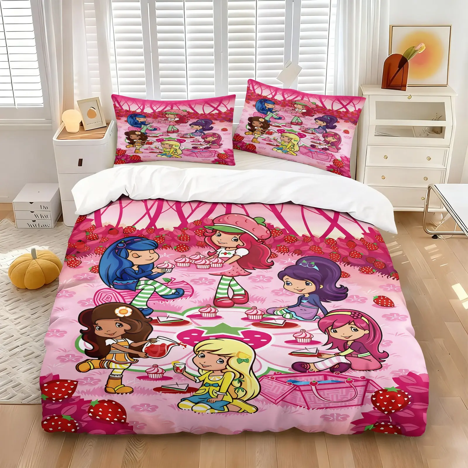 Pink Strawberry Forest Cartoon Girls Picnic Duvet Cover Set, Inlcude 1 Comforter Cover and 1/2 Pillowcases, Sweet Berry & Cupcake Printed Quilt Cover, Cute Bedding, Pastel Pink Aesthetic Bedroom Home Textile Decor Bedding, Theme Bedding Set