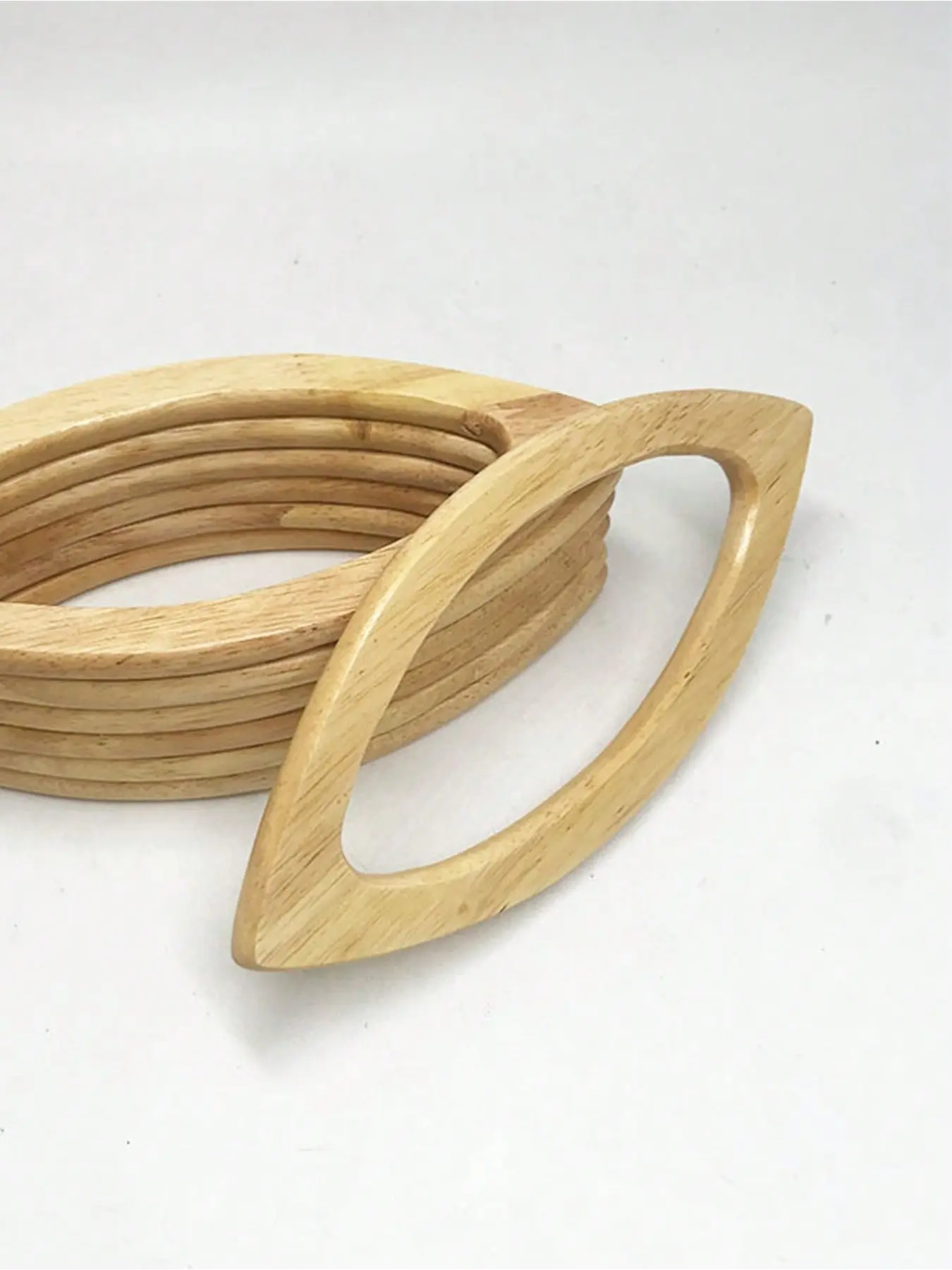 2 Wooden D-Shaped Handles for Woven Bags, Durable Large Wood Handle with Eye and Mouth Design, DIY Craft Supplies, Perfect Gift for Craft Lovers