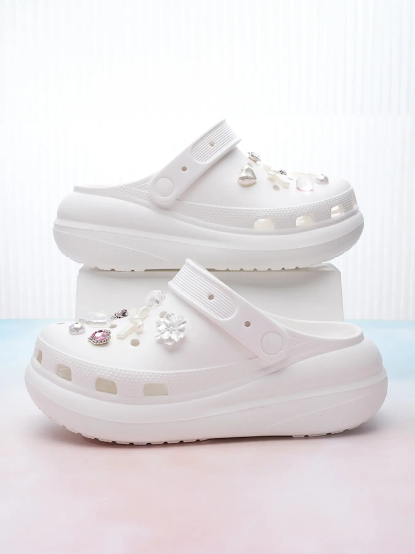 Korean Style Holey Shoes for Women, Versatile Outdoor Commuter Slippers, Lazy Half Sandals, Sizes 35-40, Perfect for Teen Girls, Trendy Casual Slippers