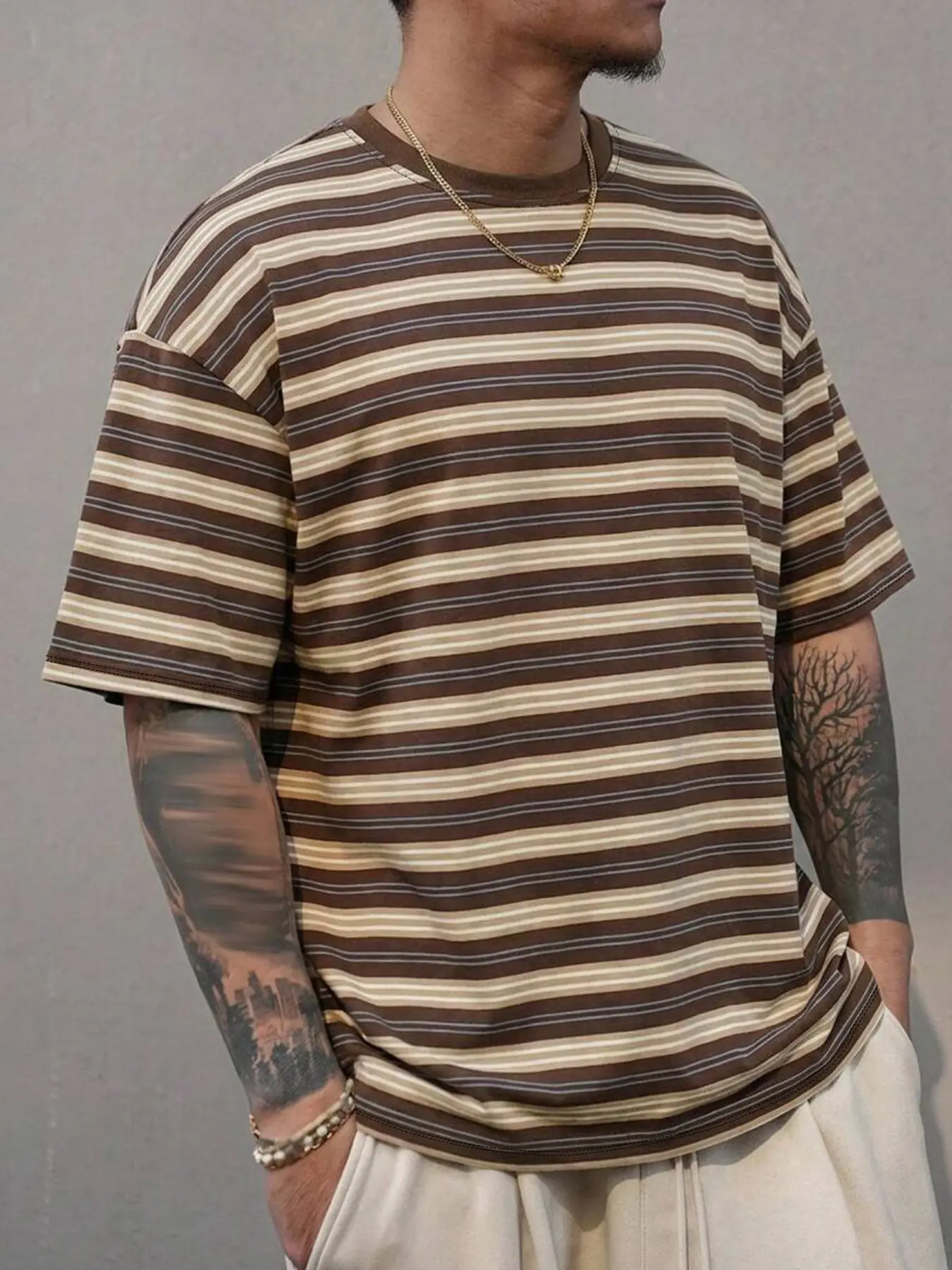 Vintage striped men's T-shirt, soft and comfortable crew neck short-sleeve basic, brown and beige minimalist retro street style, casual summer campus skate daily OOTD #Men'sVintageFashion #VintageTShirt