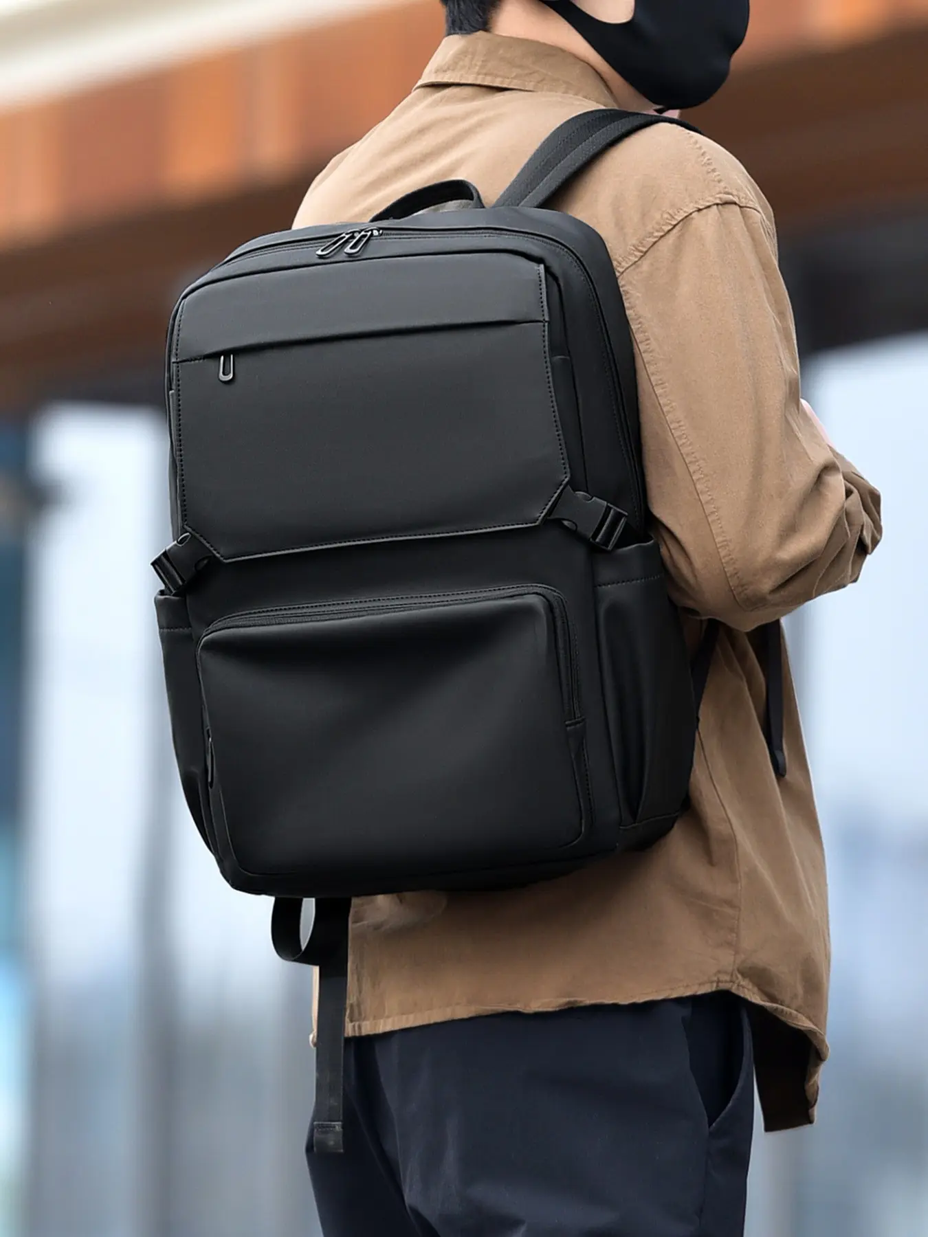 1pc Plain Black Minimal Spacious Men Backpack Dense Neat Reinforced Stitching Tough Metal Fittings Low-key Stylish Outline Stylish Bookbag For Graduate Students Daily Commute To Store Books And Personal Belongings