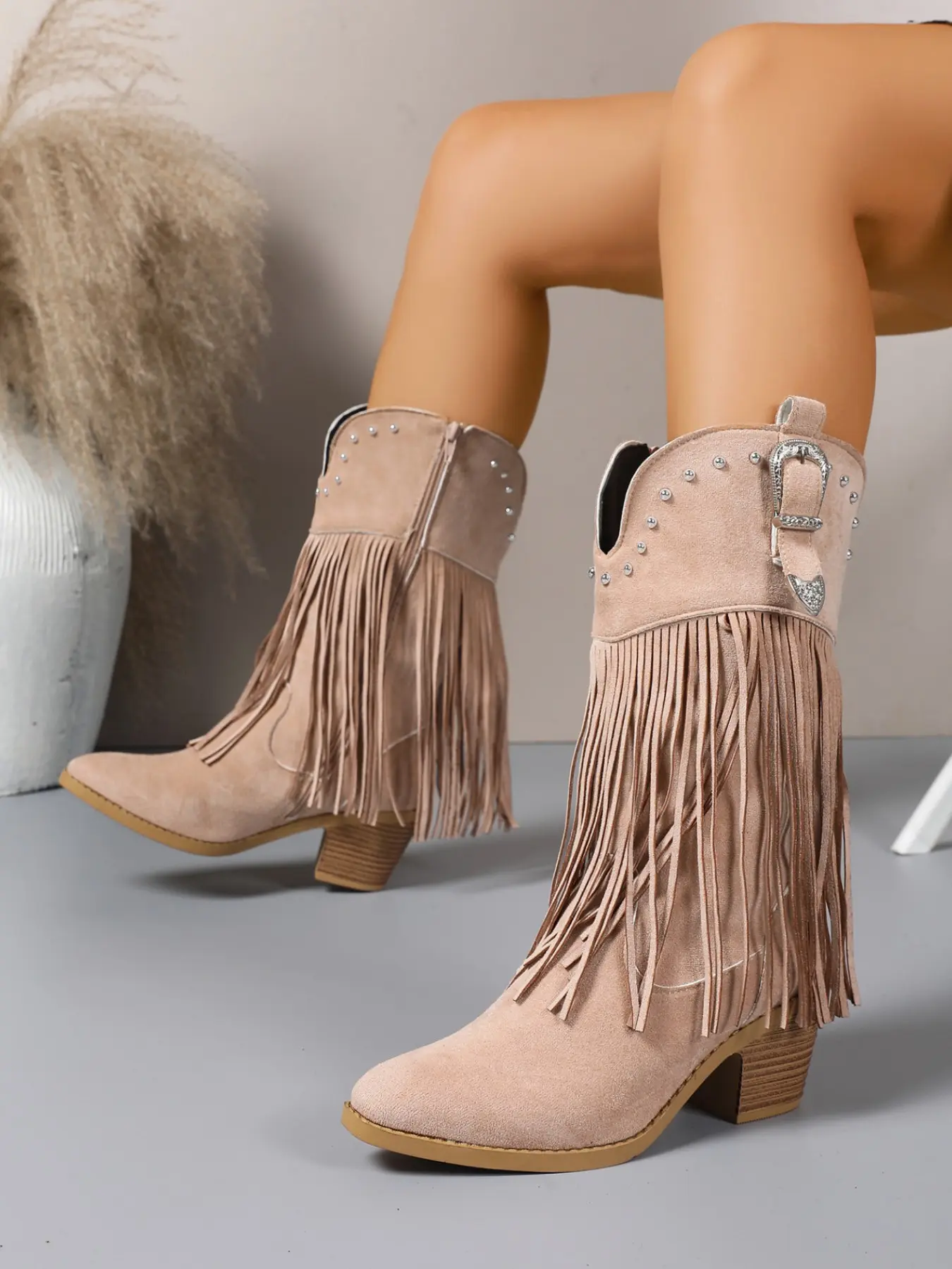 New Bohemian Vacation Style Fringe Western Boots, Rhinestone Rivet Decor, Metal Buckle Thick Heel Jeans Boots, Slim Fit Versatile Commute Vacation Women's Boots