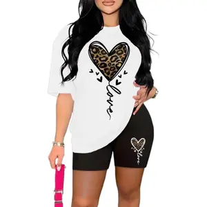 Leopard Heart Print T-Shirt For Women Casual Summer Outfits Loose Fit Crewneck Tee Daily Wear All Seasons Fashion Womenswear T-Shirt For Men and Women