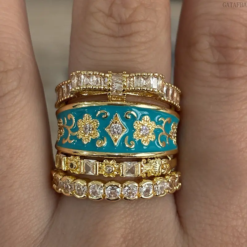 Women's Vintage Royal Court 4-in-1 Stackable Ring Set - Heavy-Crafted Drip Glue Flower Bow Unisex Wear Elegant Daily Hand Jewelry