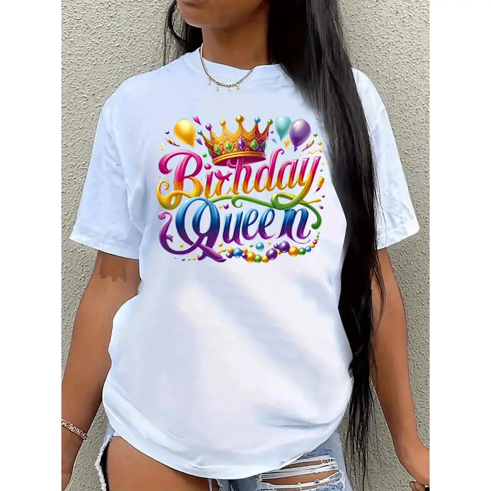 Women Birthday Queen Graphic T Shirt Vibrant Crown & Balloon Design with Confetti Print Casual Crew Neck Birthday Party Outfit for Summer Celebrations Machine Washable Comfort, Suitable for Spring