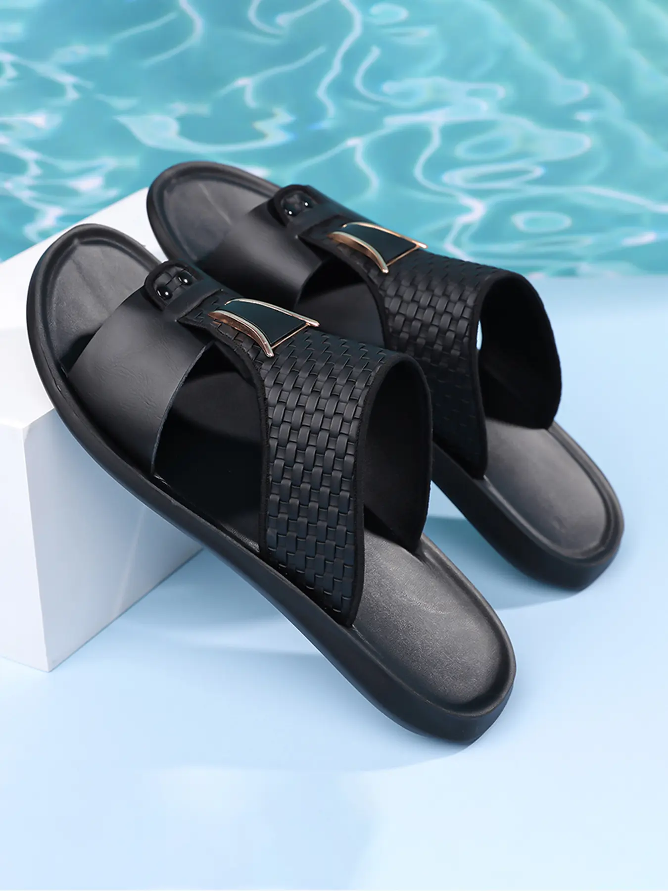 Men's Fashion Slipper, Anti-Slip Soft Sole Casual Open Toe Slippers, Lightweight Durable Beach Shoes for Outdoor Use