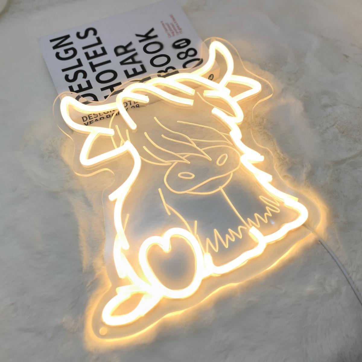 Highland Cow LED Neon Sign, Adjustable Brightness Wall-Mountable USB Powered Home Bedroom Party Decoration Christmas Gift Idea Ambient Decoration Lamp
