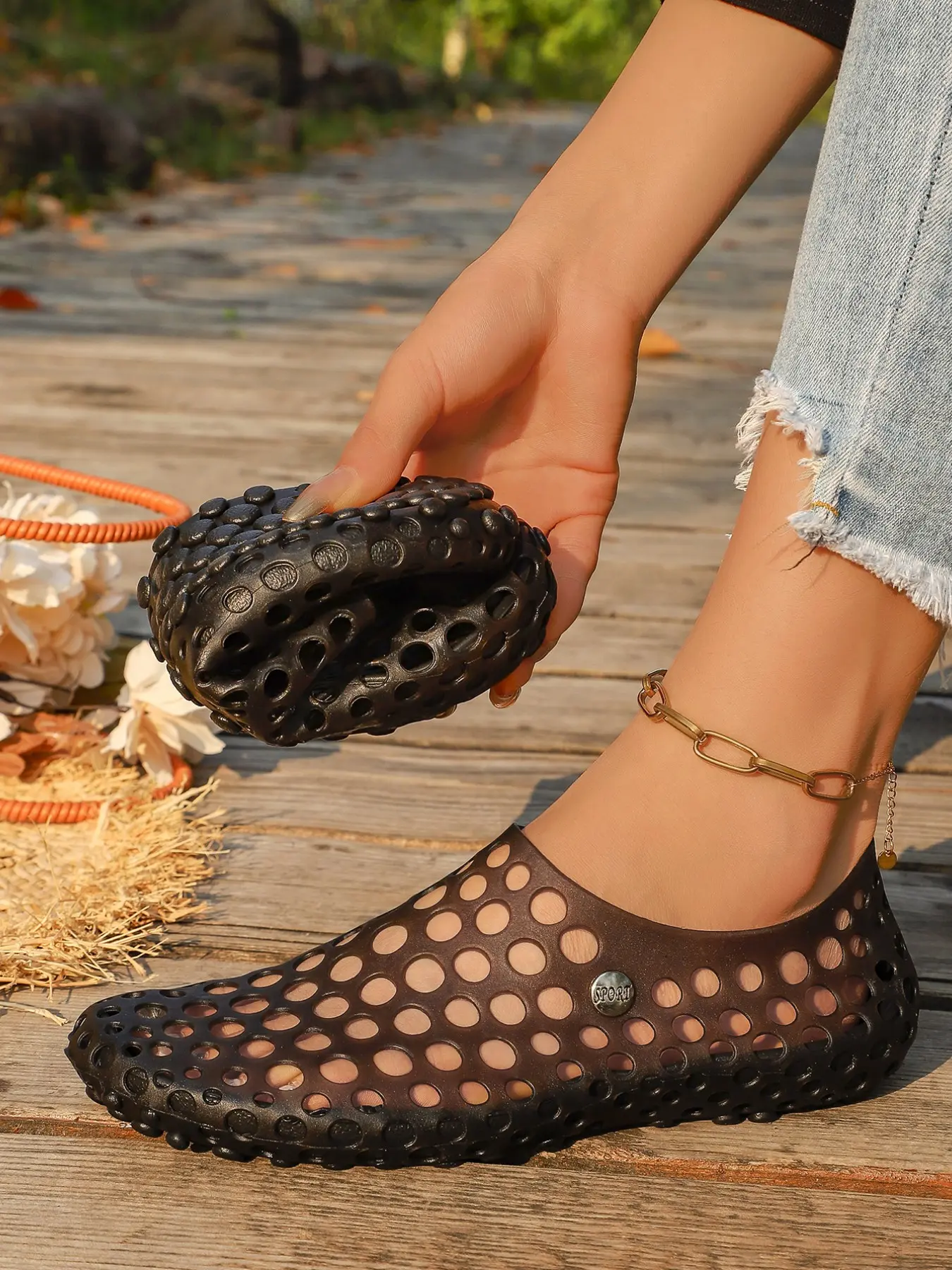 Women Handmade Leather Perforated Slip on Loafers, Hollow Out Round Toe, Breathable Flat Walking Shoes, Casual Summer Daily Moccasins, Footwear, Casual Lightweight Shoes