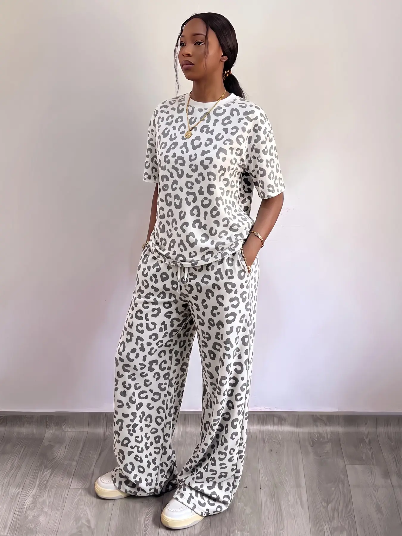 2026 Hot Selling Women Leopard Pattern Crew Neck Short Sleeve Top & Elastic Waist Wide Leg Pants Suit, Lightweight Relax Two Piece Outfit, Trendy Animal Print Casual Matching Set For Outdoor Daily Outfits