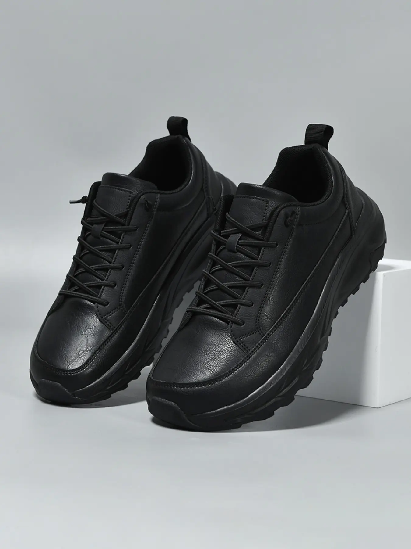 Men's Wide Toe Leather Casual Sneakers, Casual Commuter Shoes, Thick Sole Anti-Slip Shoes, Lightweight Durable Comfortable Laces, Ideal for Daily Commute & Outdoor Activities