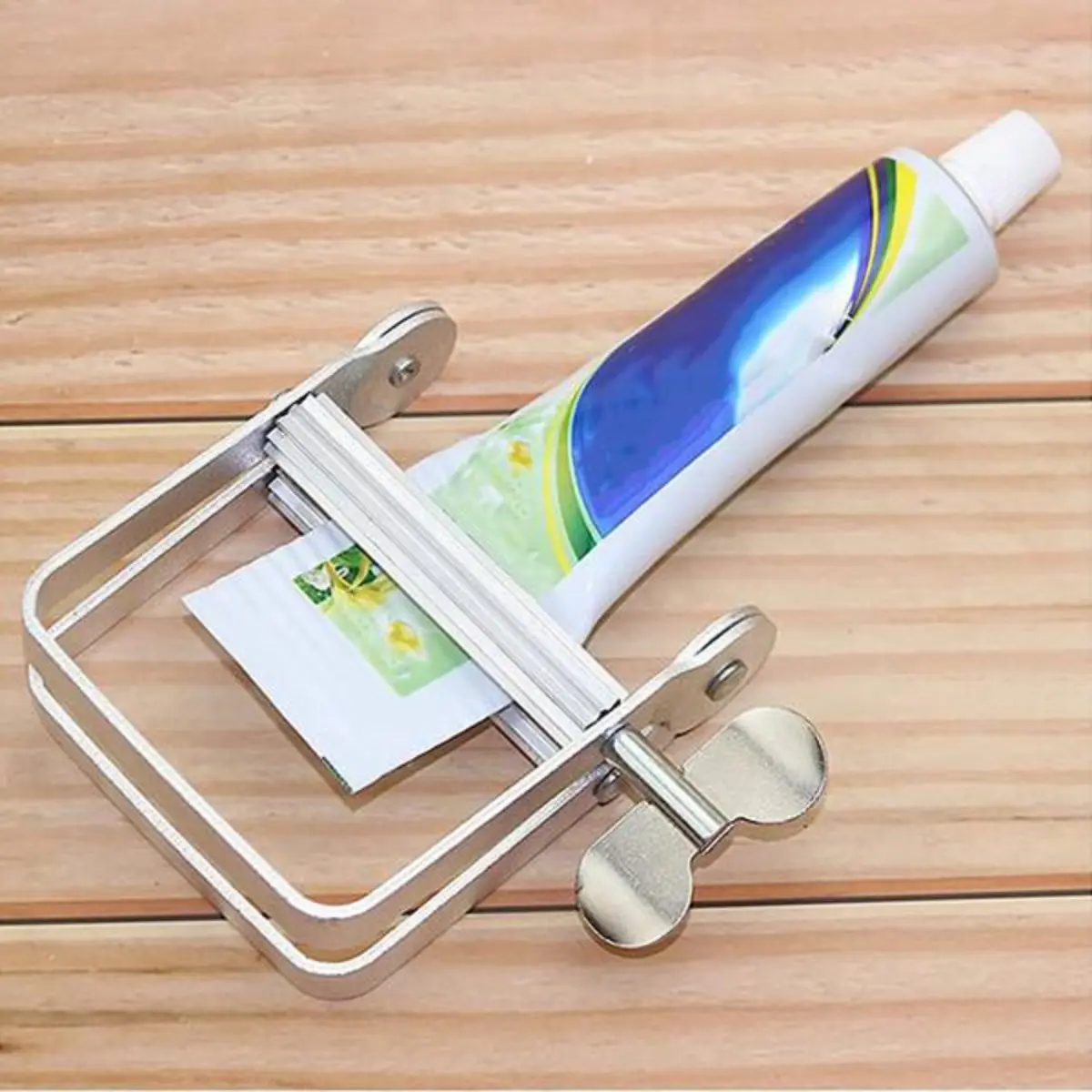 Metal Tube Squeezer Key Tool for Home Bathroom Salon Use Reusable Paste Dispenser for Toothpaste Cosmetics Hair Color Tubes Space Saving Organizer