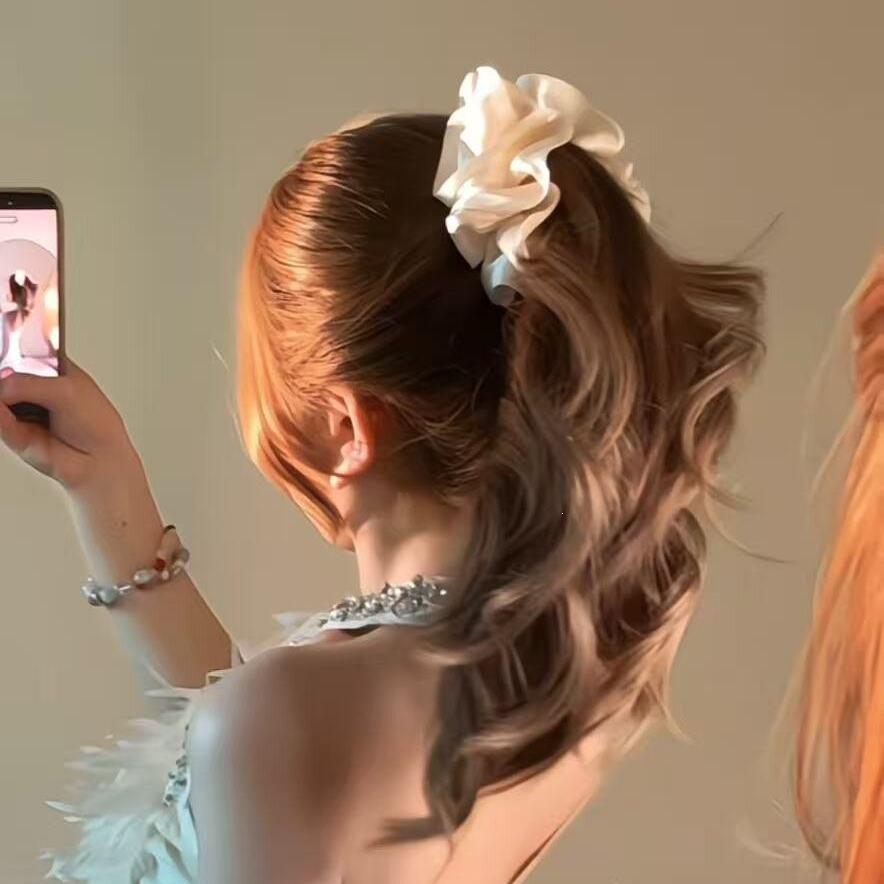 Chic 3D Pleated Floral Banana Hair Clips for Women, Large Non-Slip Hair ClawClips for Thick Hair, Elegant Flower Hair Barrettes for Updo Hairstyles, Spring Summer Trendy Hair Accessories for Girls, Versatile Hair Clips for Daily & Formal Occasio