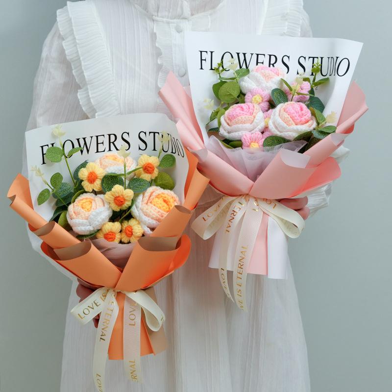 Finished Hand-Knitted Rose Yarn Bouquet, Creative Gift for Girls, Birthday, Teachers' Day, Valentine's Day, for Foreign Trade