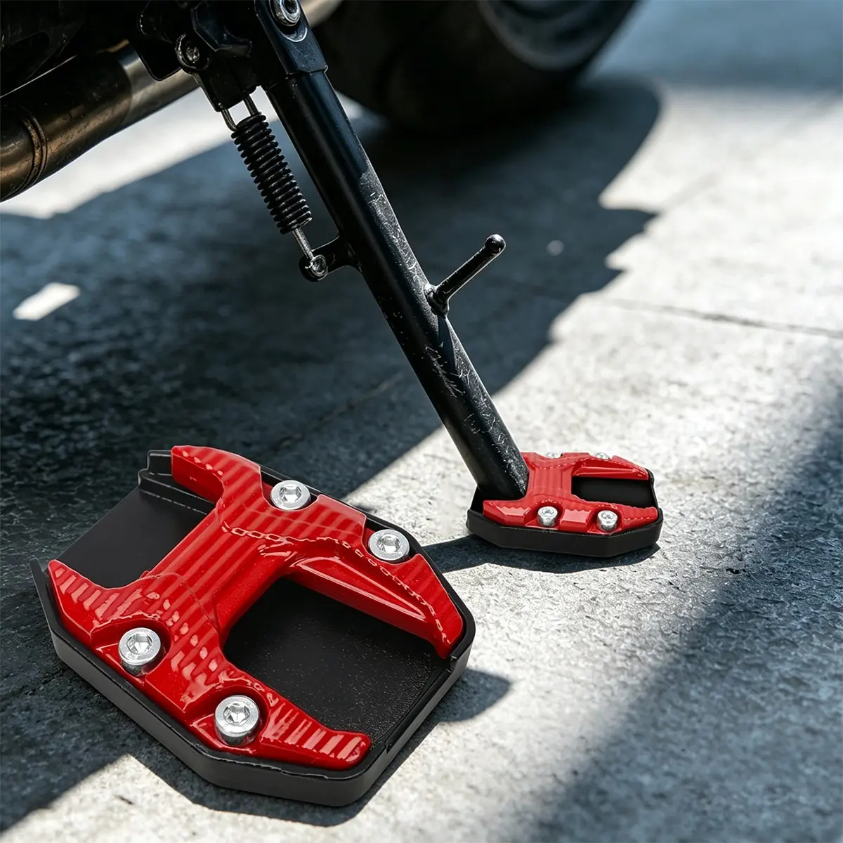 Universal Motorcycle Kickstand Pad, Anti-Sink Kickstand Enlarger Foot Base, Easy Installation, Auxiliary Support Plate for Most Motorcycles
