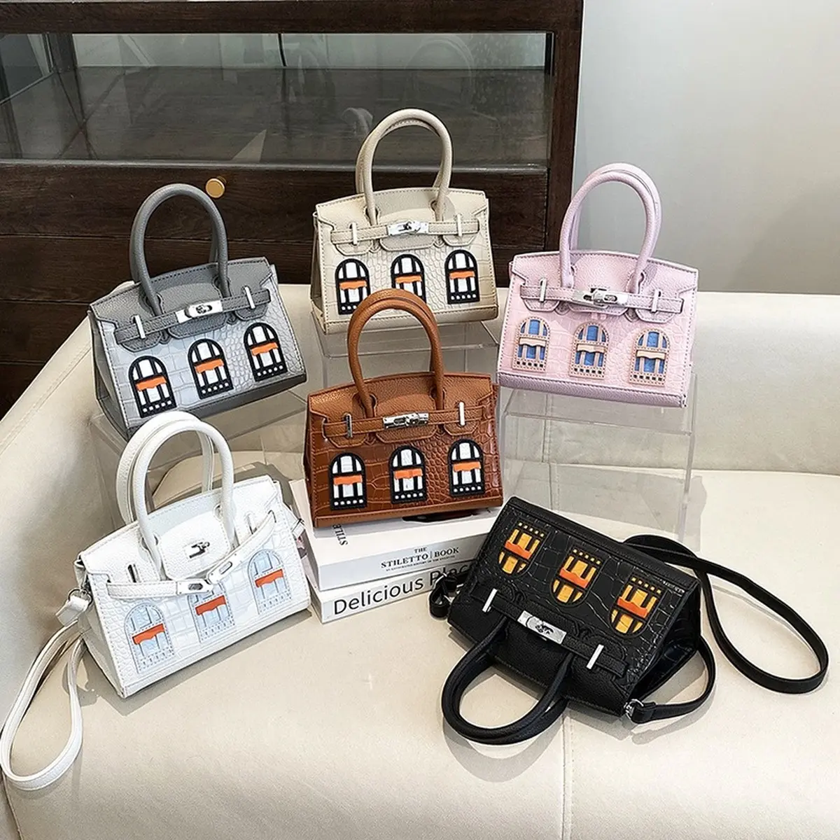 Cross-border classic small house-shaped handbag for women, 2026 new model, high-end crocodile pattern, stylish and versatile crossbody bag