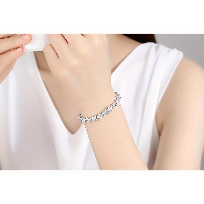 S925 silver super fairy small flower Moissanite bracelet, high-end niche Women's jewelry, party high beauty sparkling dazzling jewelry