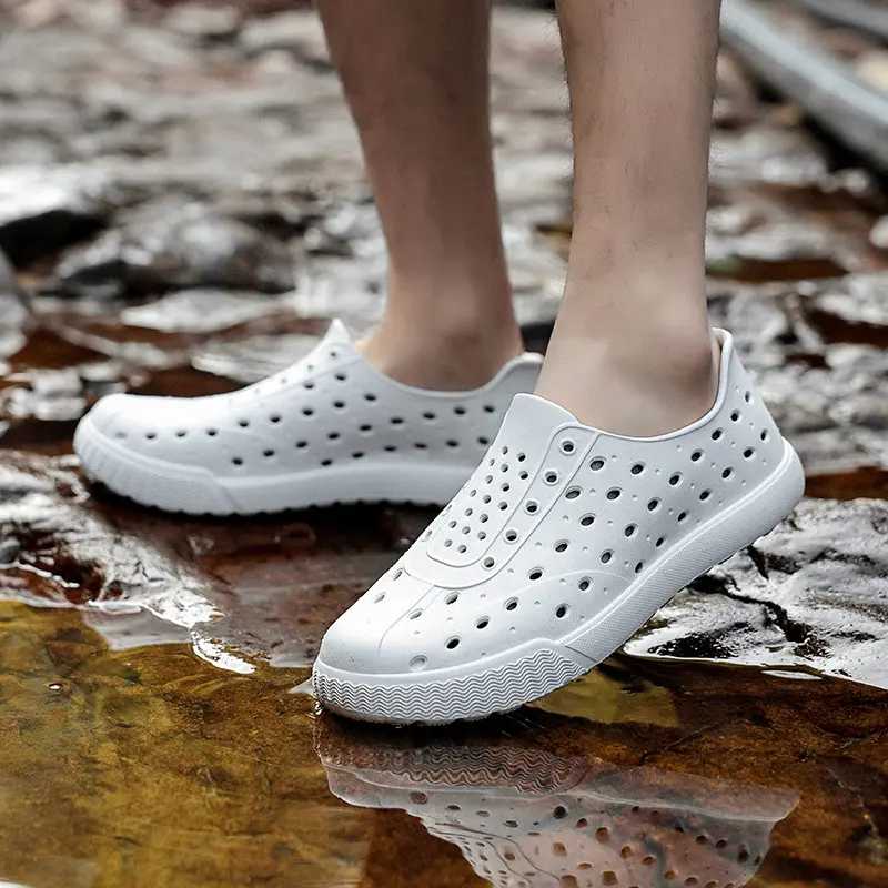 Men White Hollow Hole Slip‑on Water Shoes, Breathable Quick‑dry EVA Closed Toe Casual slide versatile Footwear, Non‑slip Lightweight Waterproof Sneakers Suitable For River Trekking Beach Swimming Shower Outdoor wear Fishing Daily Water Activities