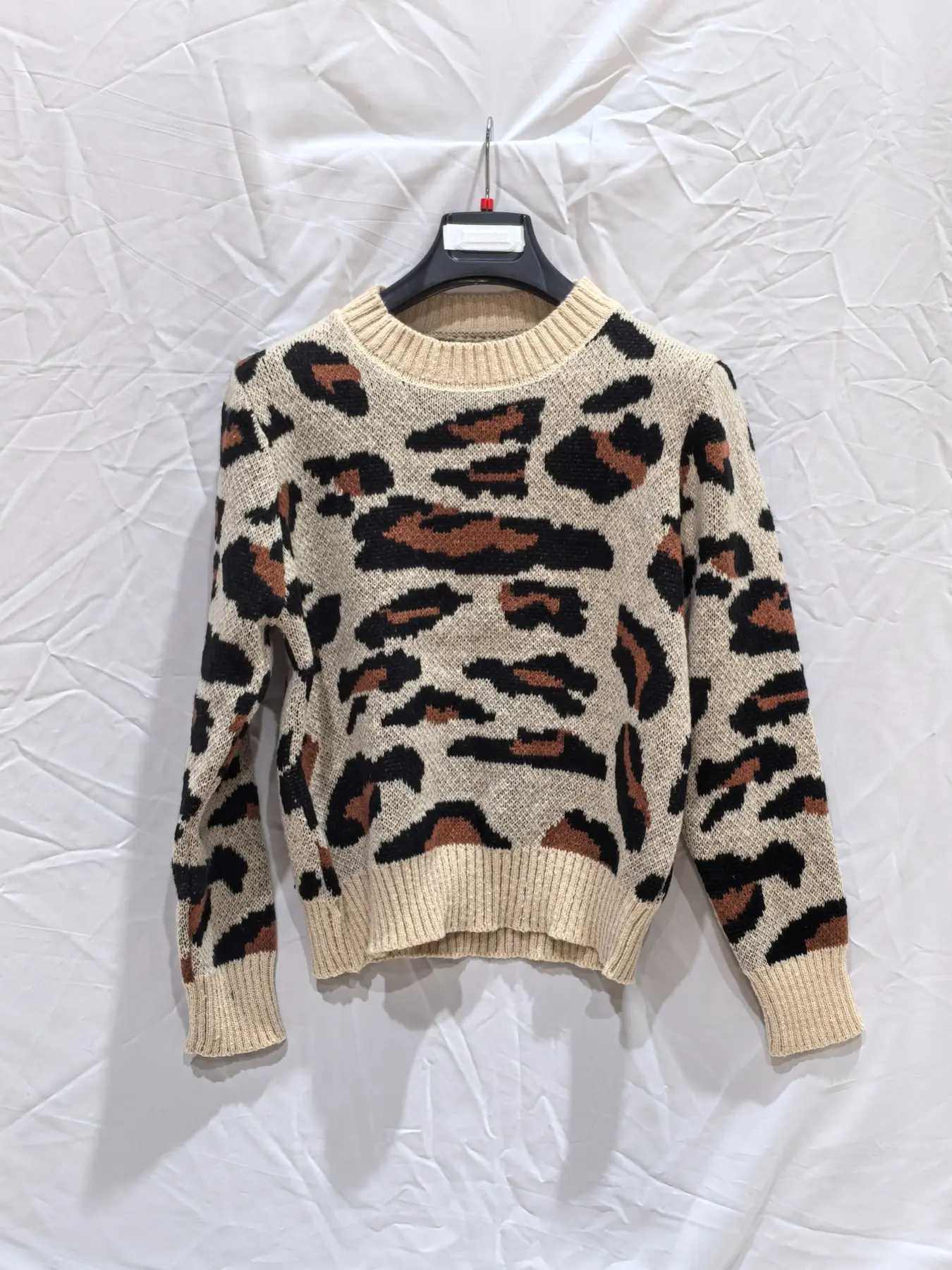 1 Piece 2026 Autumn Winter Retro Women Crew Neck Knit Sweater, Street Commute Casual Style, Unique Leopard Color Contrast Print Long Sleeve Top, All-match Item for Ladies Daily Shopping Outfits